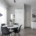 Stylish 47m2 With Private Entrance Apartmán