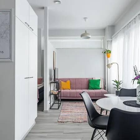Stylish 47m2 With Private Entrance Apartment Lahti