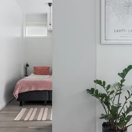 Stylish 47m2 With Private Entrance Apartment Lahti